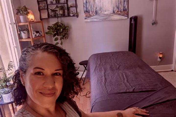Kinsley, 29, a dark blonde dark-eyed ebony companion based in Curpen. Offering Tantra, GFE, Erotic Massage. Available for incall and outcall, day and evening...