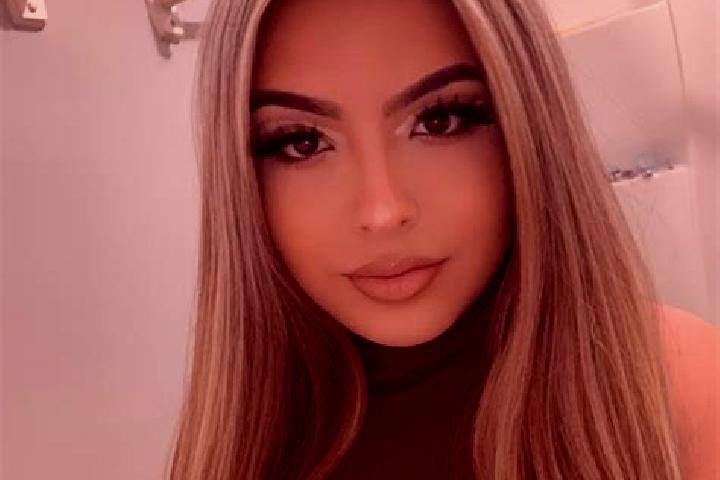 Kinsley, 29, a platinum blonde brown-eyed latina companion based in Cordelle. Offering Fetish, Deep French Kissing, Roleplay, Party Girl, Duos. Available for...