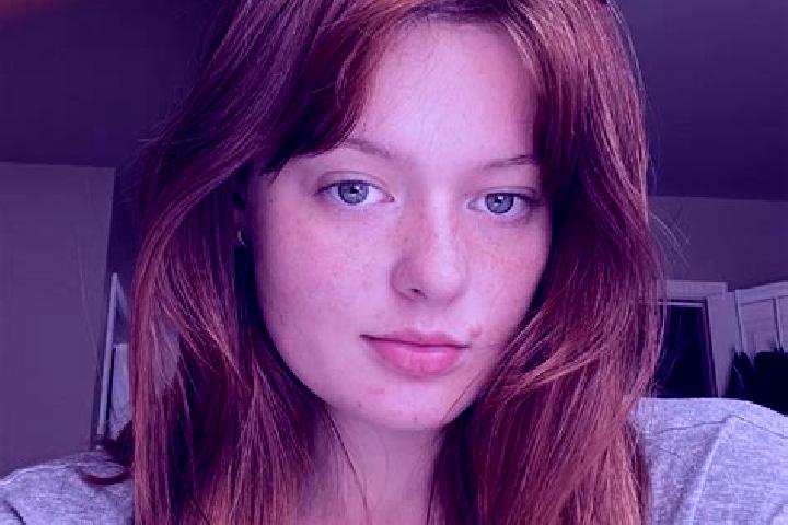 Kinsley, 29, a red amber-eyed mixed companion based in Orsingen-Nenzingen. Offering Couples, Overnight. Available for incall and outcall, day and evening dates.