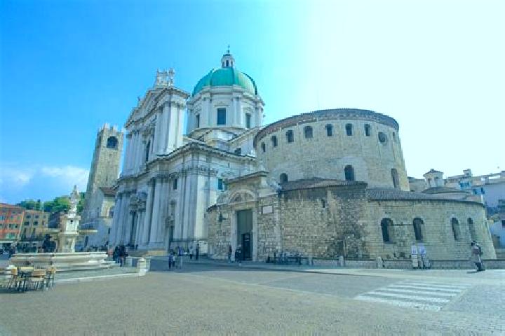 Kinsley, 29 — Escort in Dazio, Italy