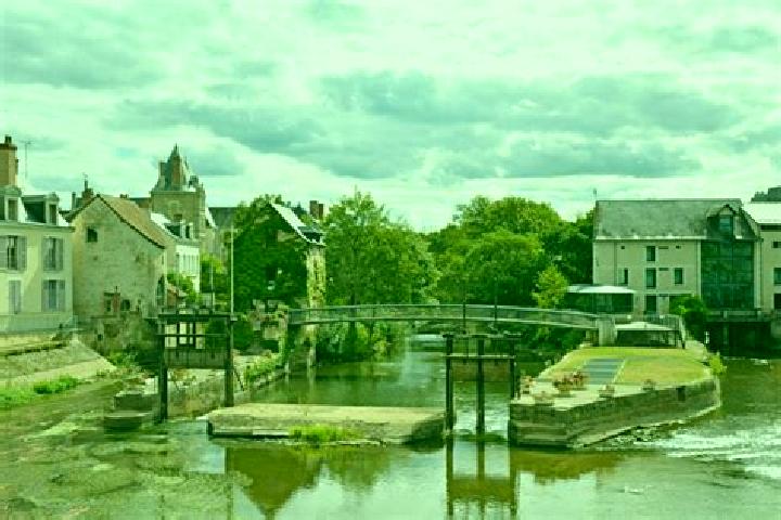Kinsley, 29 — Escort in Mur-de-Sologne, France
