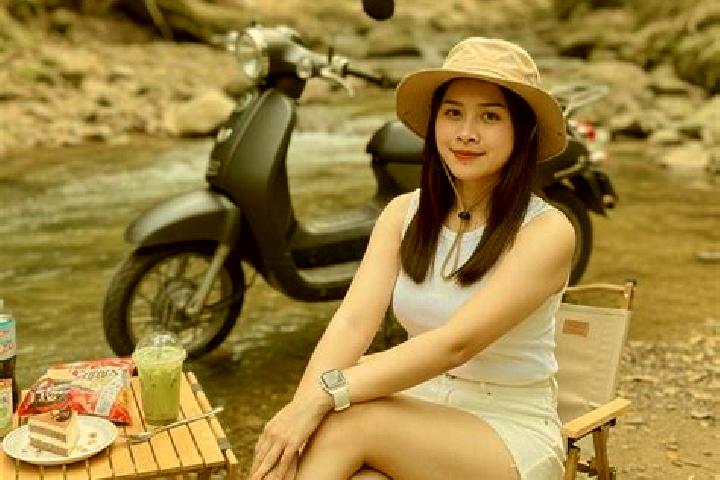 Kinsley, 29 — Escort in Phran Kratai, Thailand