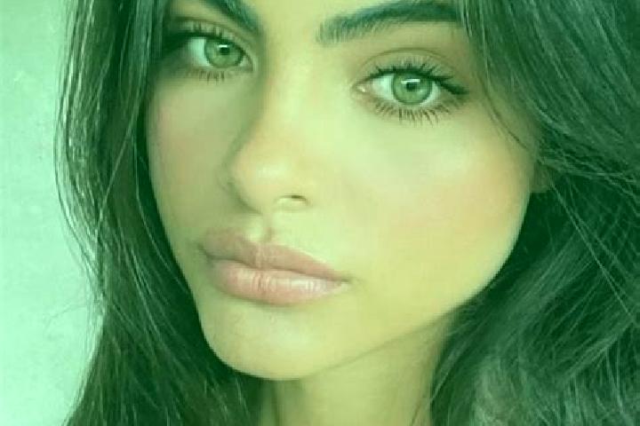 Kinsley, 30, a chestnut dark-eyed indian companion based in Talensac. Offering Travel Companion, CIM, Domination. Available for incall and outcall, day and e...