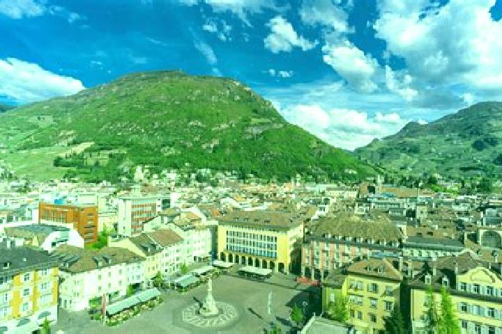 Kinsley, 30 — Escort in Bozen, Switzerland
