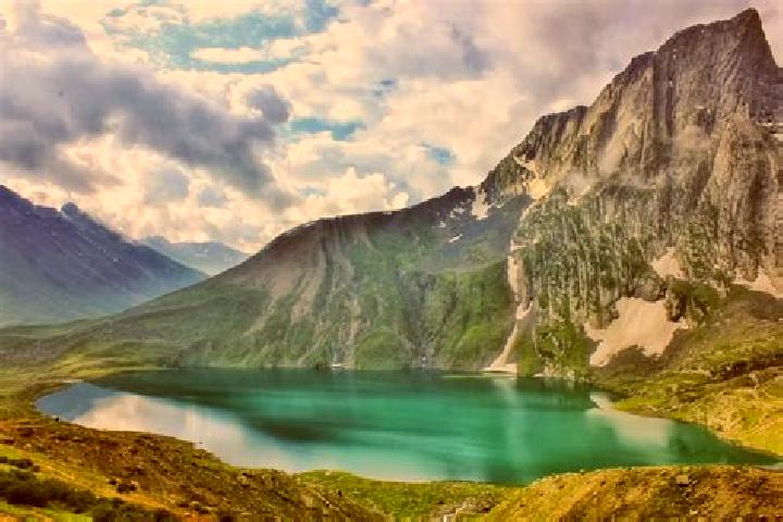 Kinsley, 30 — Escort in Kallur Tekkumuri, India