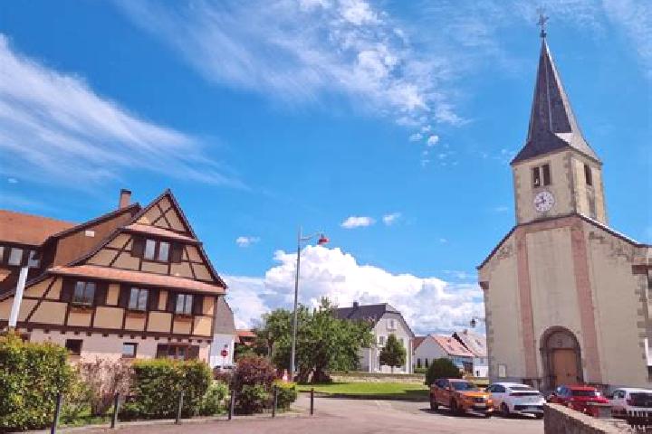 Kinsley, 30 — Escort in Petit-Landau, France