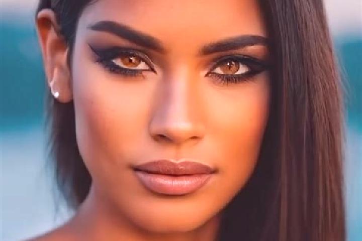 Kinsley, 31, a auburn brown-eyed latina companion based in Chambourcy. Offering Domination, Party Girl, Deep French Kissing. Available for incall and outcall...
