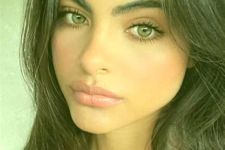 Kinsley, 31, a black hazel-eyed caucasian companion based in Urschenheim. Offering Tantra, Fetish, A-Level, Striptease, Massage. Available for incall and out...