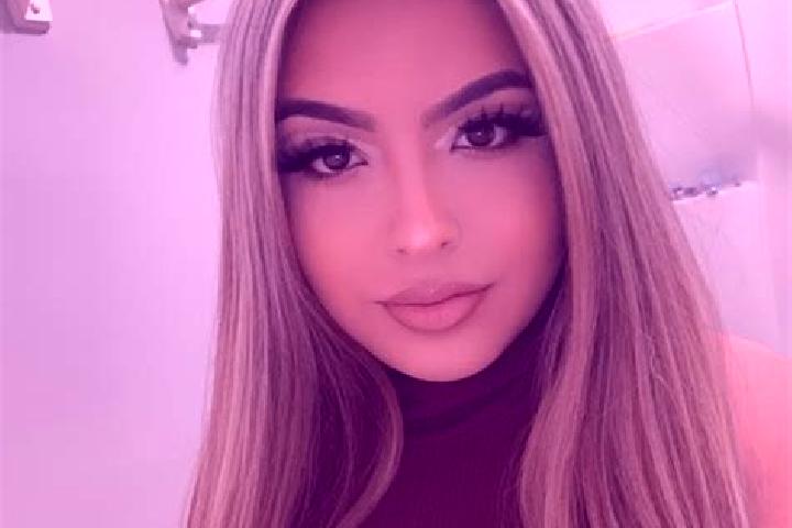 Kinsley, 31, a blonde amber-eyed latina companion based in Zulova. Offering Massage, Travel Companion, Domination, Dinner Date, Fetish. Available for incall ...
