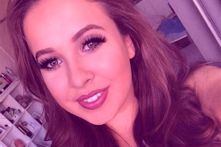 Kinsley, 31, a brunette amber-eyed caucasian companion based in Livron-sur-Drome. Offering Deep French Kissing, Massage, Erotic Massage. Available for incall...