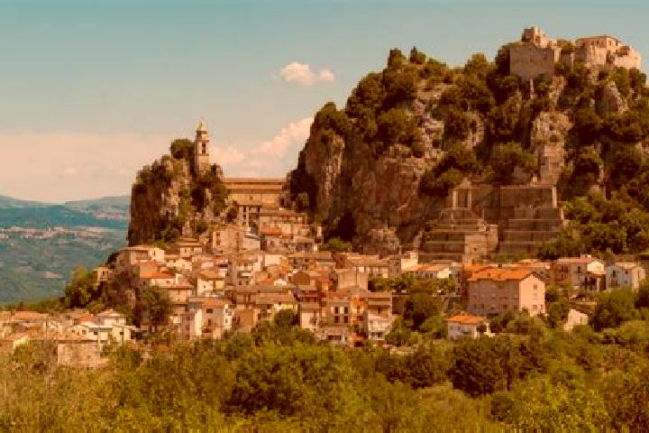 Kinsley, 31 — Escort in Bagnoli del Trigno, Italy