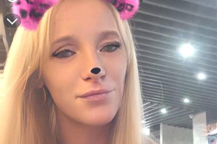 Kinsley, 31 — Escort in Bours, France