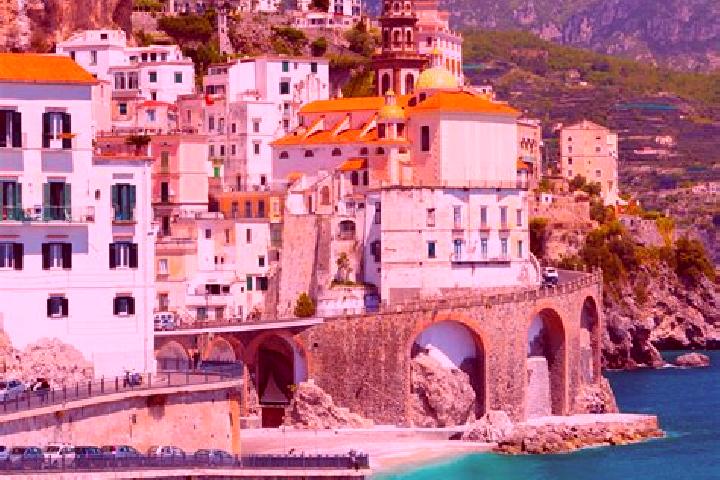 Kinsley, 31 — Escort in Castellinaldo, Italy