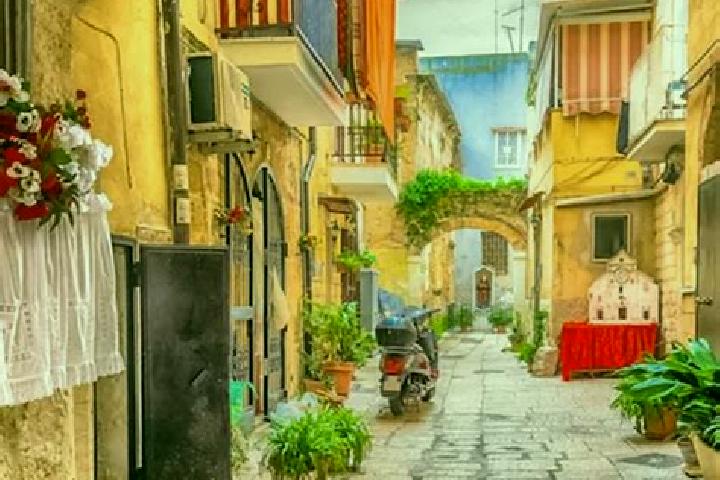 Kinsley, 31 — Escort in Leporano, Italy