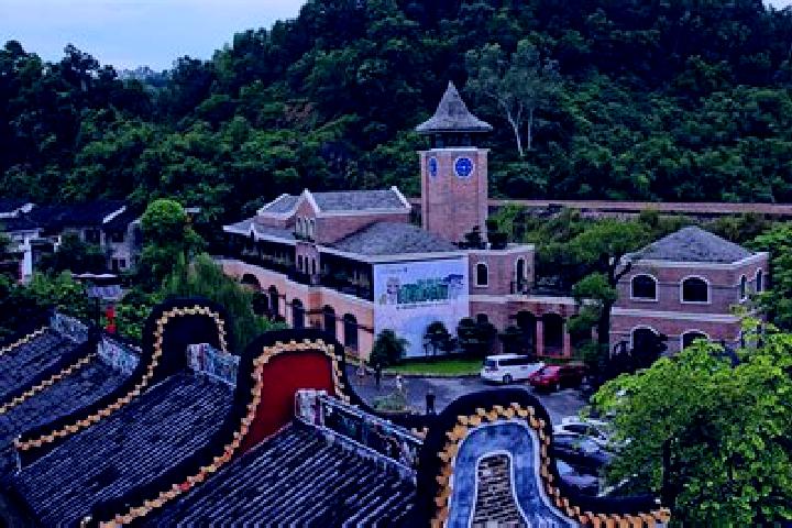 Kinsley, 31 — Escort in Longgang Shezu, China