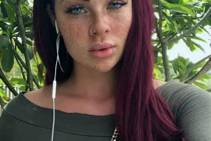 Kinsley, 32, a auburn hazel-eyed caucasian companion based in Santo Domingo de la Calzada. Offering Massage, Roleplay, Striptease. Available for incall and o...