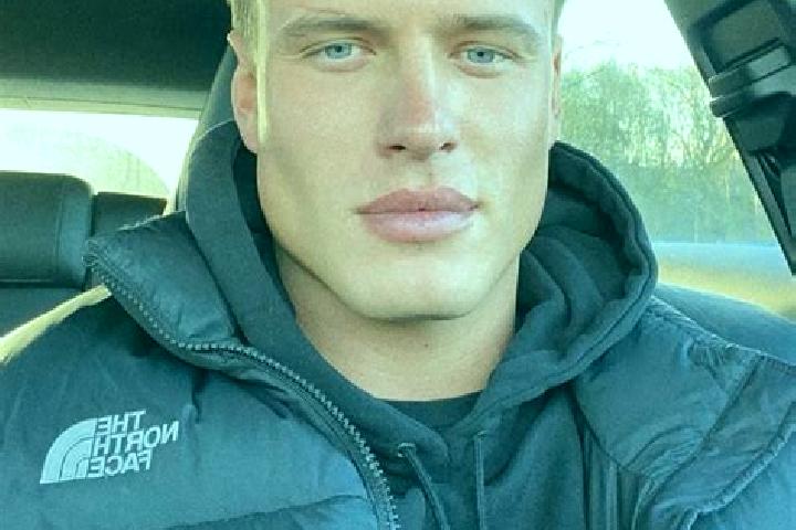 Kinsley, 32, a black blue-eyed slavic companion based in Merlino. Offering Erotic Massage, Roleplay, Deep French Kissing, Prostate Massage. Available for inc...
