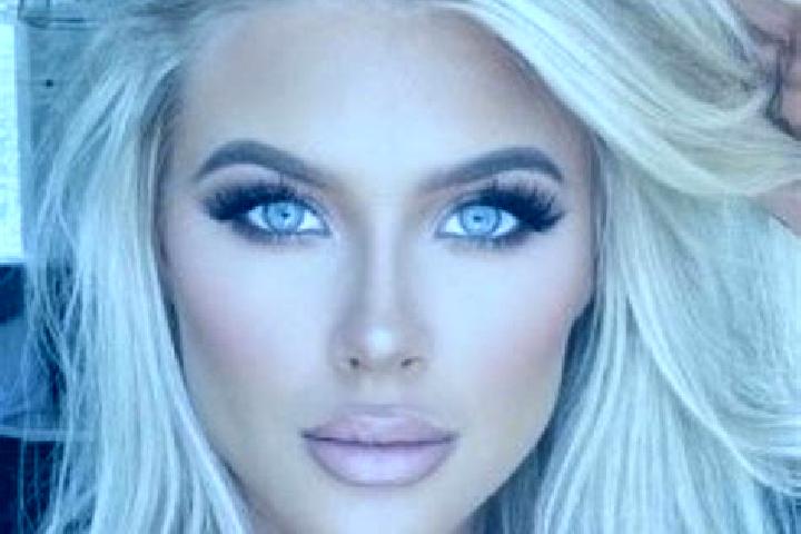 Kinsley, 32, a platinum blonde amber-eyed ebony companion based in Haft Juy. Offering 69, Couples, Overnight. Available for incall and outcall, overnight boo...