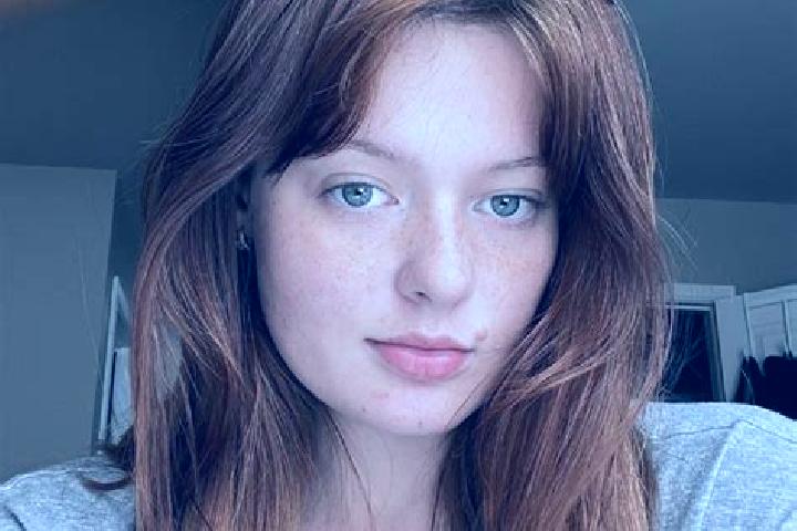 Kinsley, 32, a red brown-eyed caucasian companion based in Qibin. Offering Tantra, Striptease, GFE, CIM, Dinner Date. Available for incall and outcall, day a...
