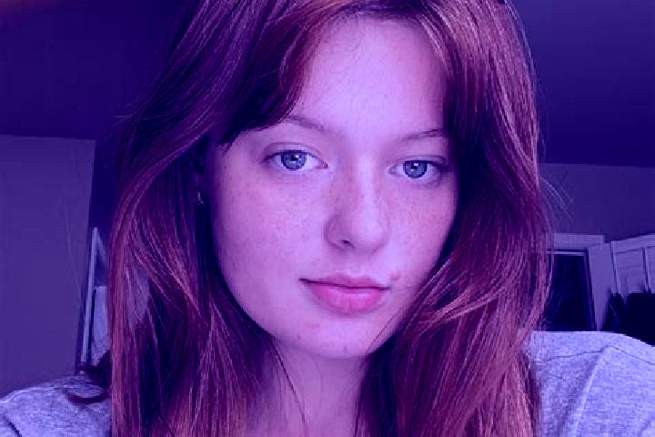 Kinsley, 32, a red hazel-eyed european companion based in Kasembon. Offering Erotic Massage, Overnight, CIM. Available for incall and outcall, day and evenin...