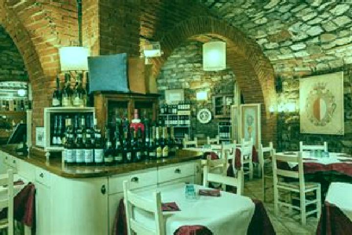 Kinsley, 32 — Escort in Barbarasco, Italy