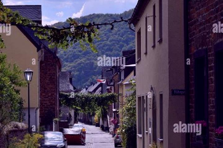 Kinsley, 32 — Escort in Bruttig-Fankel, Germany