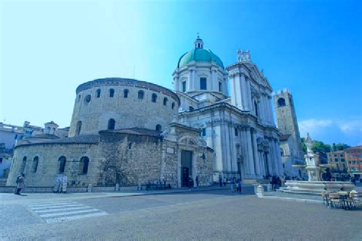 Kinsley, 32 — Escort in Dazio, Italy