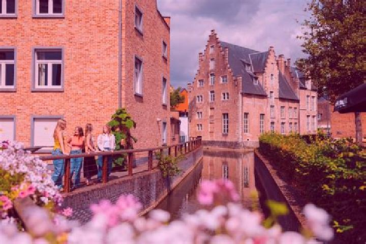 Kinsley, 32 — Escort in Diest, Belgium