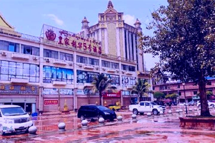 Kinsley, 32 — Escort in Laukkai, Myanmar