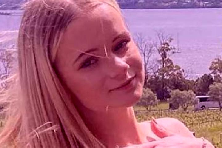 Kinsley, 32 — Escort in Laura, Australia