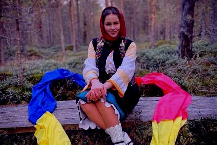 Kinsley, 32 — Escort in Moldovita, Romania
