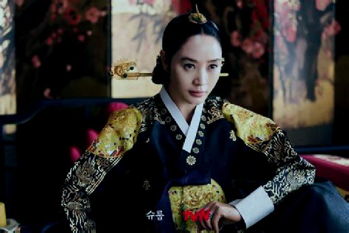 Kinsley, 32 — Escort in Mujia, China