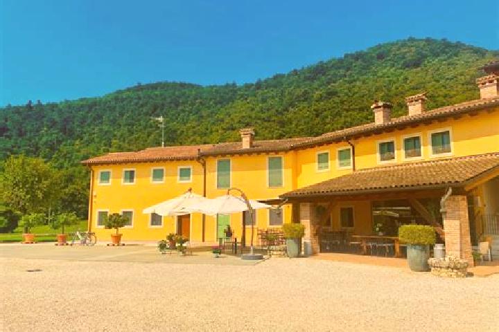 Kinsley, 32 — Escort in Piossasco, Italy