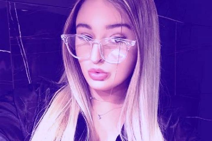 Kinsley, 32 — Escort in Poiana Codrului, Romania