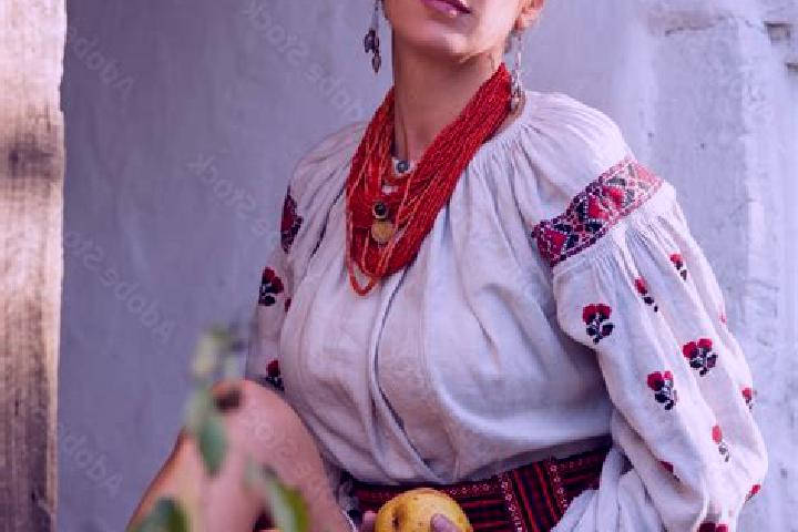 Kinsley, 32 — Escort in Putyla, Ukraine