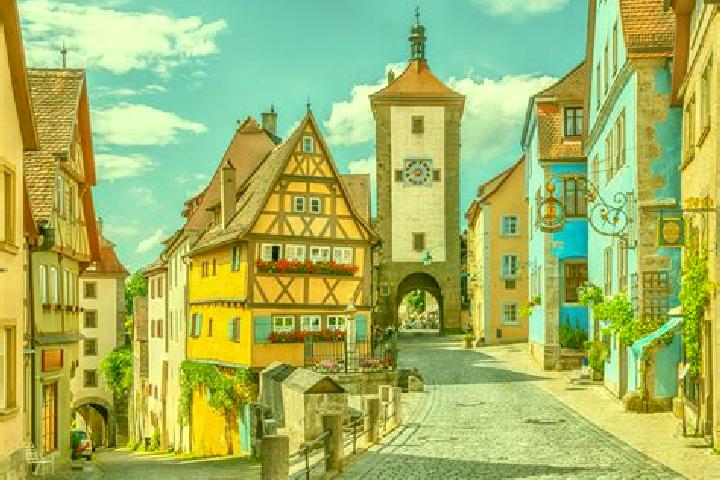 Kinsley, 32 — Escort in Schesslitz, Germany
