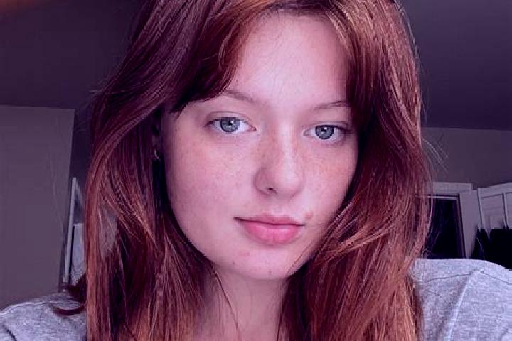 Kinsley, 33, a auburn grey-eyed caucasian companion based in Schmitshausen. Offering Dinner Date, Couples, CIM. Available for incall and outcall, day and eve...