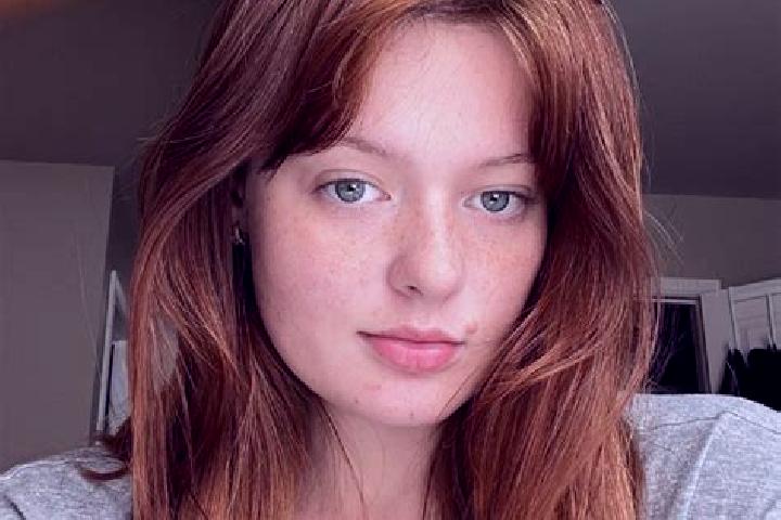 Kinsley, 33, a red green-eyed mixed companion based in Goesti. Offering OWO, Erotic Massage, CIM, Duos. Available for incall and outcall, day and evening dates.