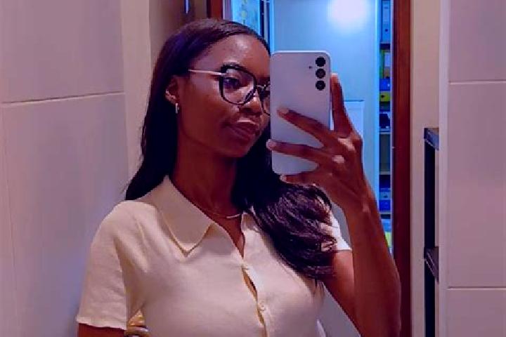 Kinsley, 33 — Escort in Calucinga, Angola