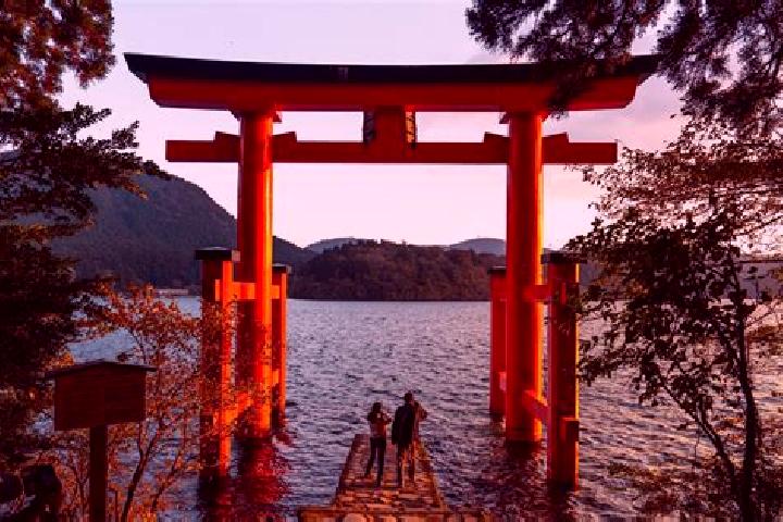 Kinsley, 33 — Escort in Hakone, Japan