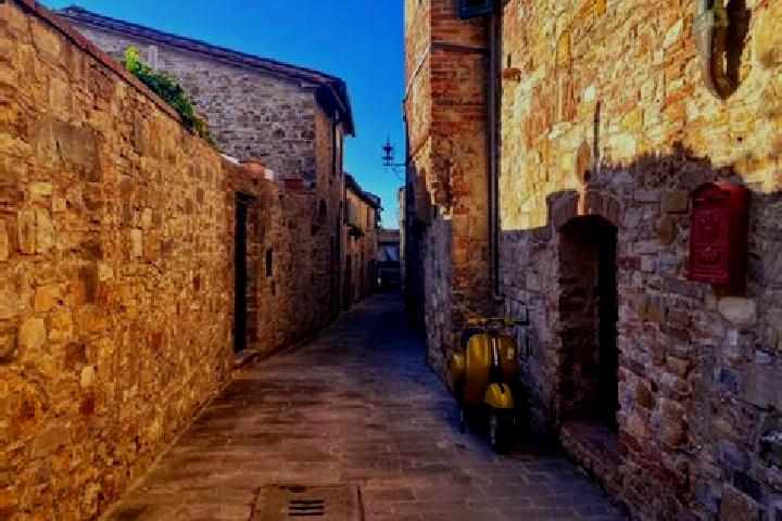 Kinsley, 33 — Escort in Poggio San Lorenzo, Italy