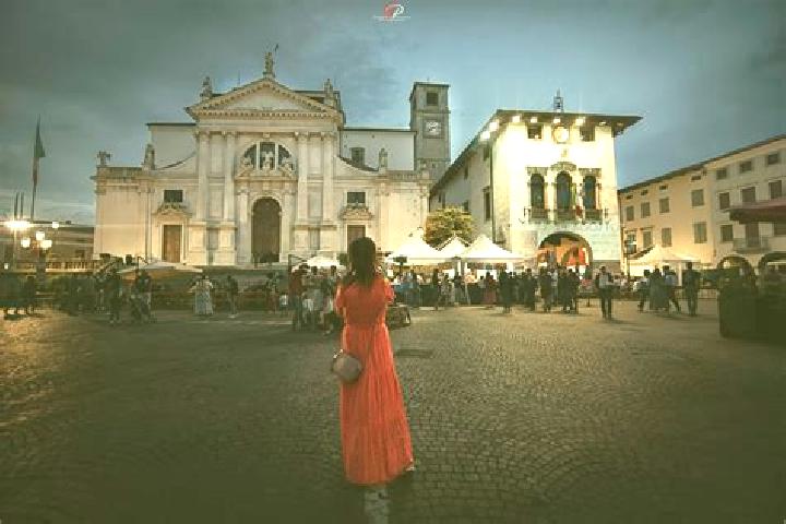 Kinsley, 33 — Escort in Via Pastrengo, Italy