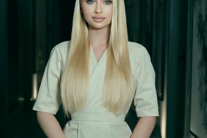 Kinsley, 34, a blonde brown-eyed slavic companion based in Tomaquilapa. Offering Tantra, Erotic Massage, Dinner Date. Available for incall and outcall, day a...