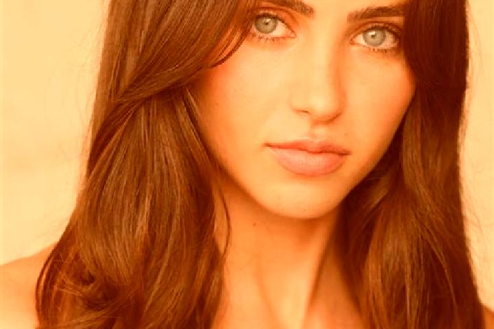 Kinsley, 34, a brunette brown-eyed latina companion based in Salamina. Offering Party Girl, Striptease. Available for incall and outcall, day and evening dates.