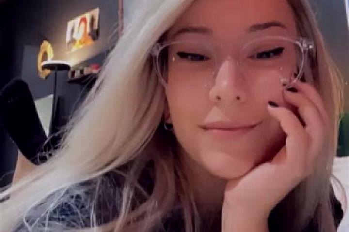 Kinsley, 34, a platinum blonde hazel-eyed caribbean companion based in Le Louroux Beconnais. Offering Fetish, Travel Companion, Roleplay, Prostate Massage. A...