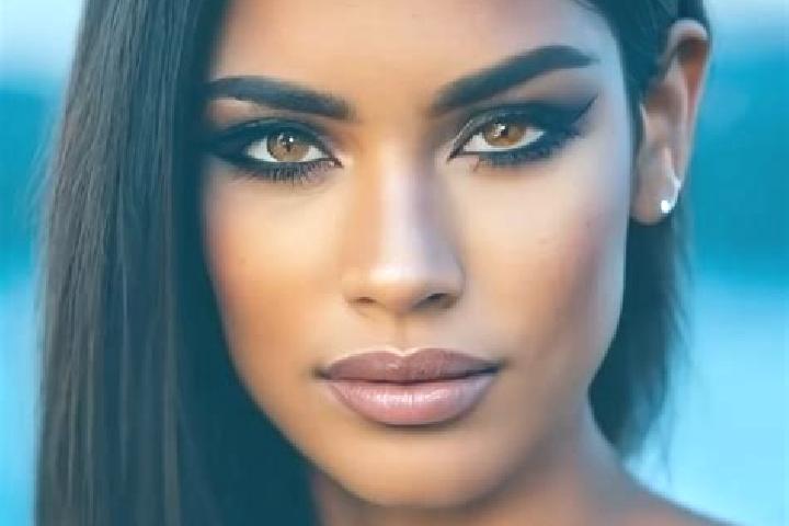 Kinsley, 34, a red brown-eyed latina companion based in Brestov. Offering Party Girl, Travel Companion, Dinner Date, A-Level. Available for incall and outcal...