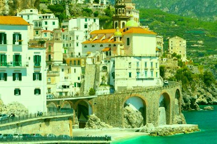 Kinsley, 34 — Escort in Collegno, Italy