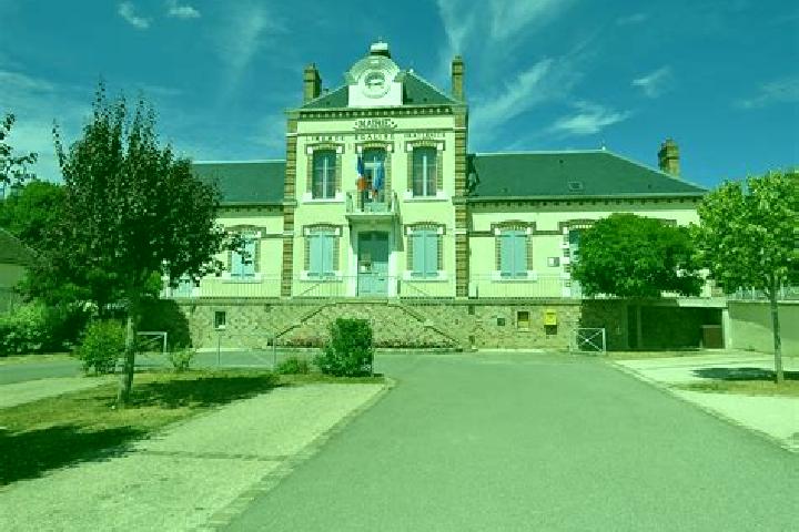 Kinsley, 34 — Escort in Courtois-sur-Yonne, France