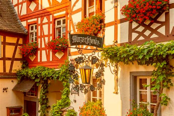 Kinsley, 34 — Escort in Hatzenbuhl, Germany