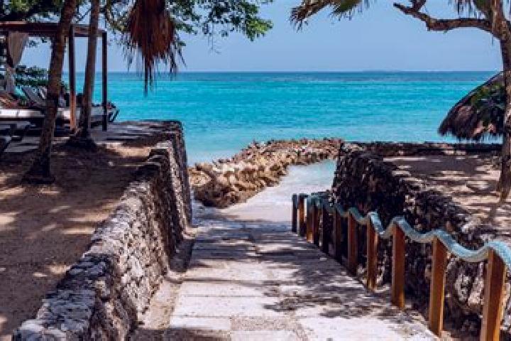 Kinsley, 34 — Escort in Majagua, Cuba